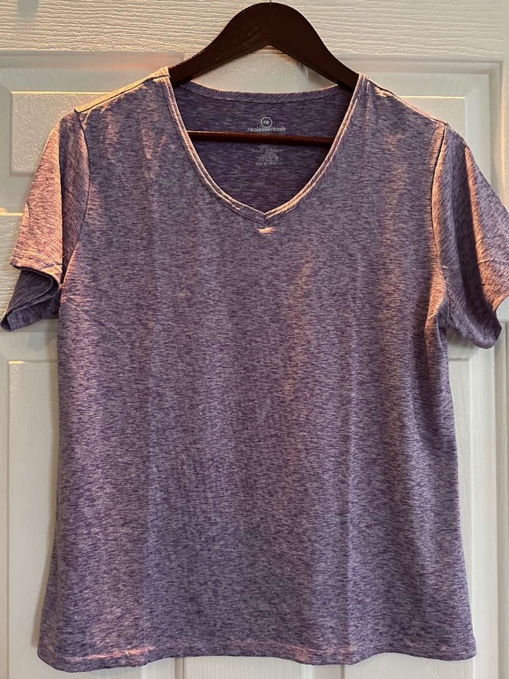 Real Essentials Womens Heathered Purple V-Neck Short Sleeve Shirt M/L NWOT